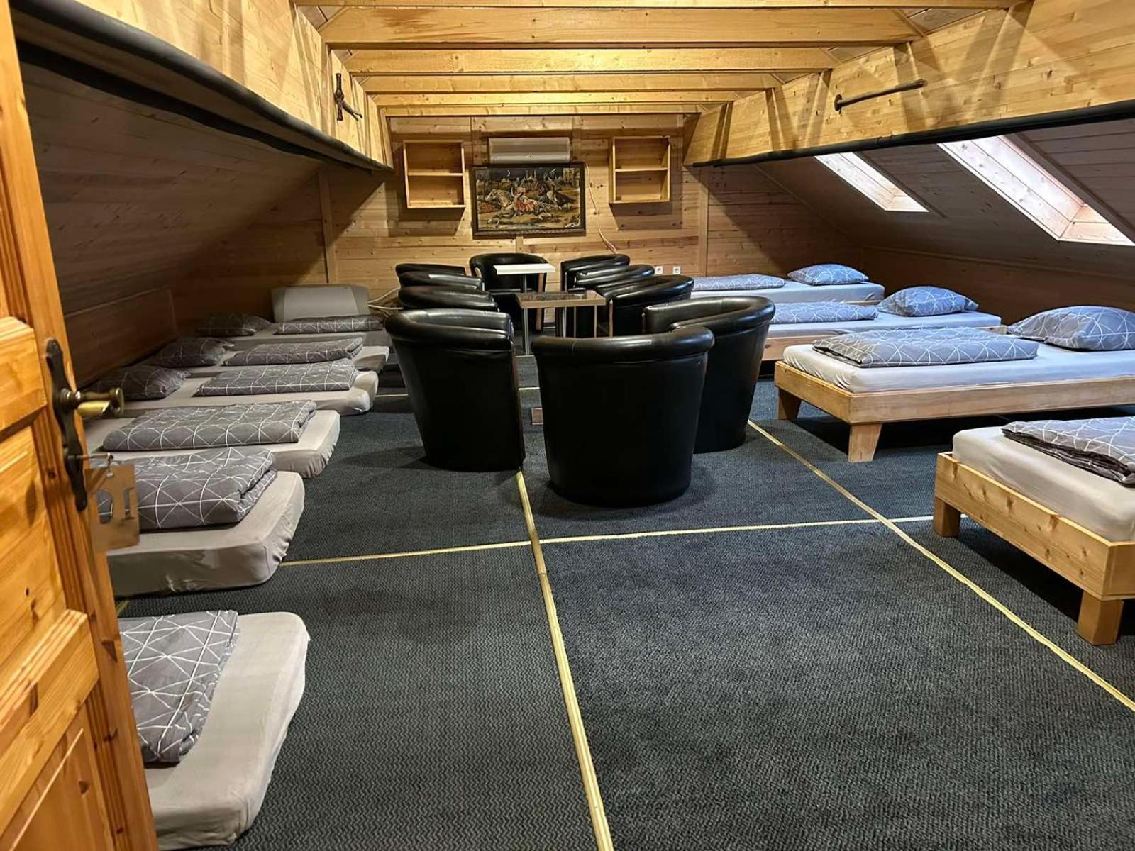 Гостевой дом House Jaro & Camp Jaro Веленье Экстерьер фото