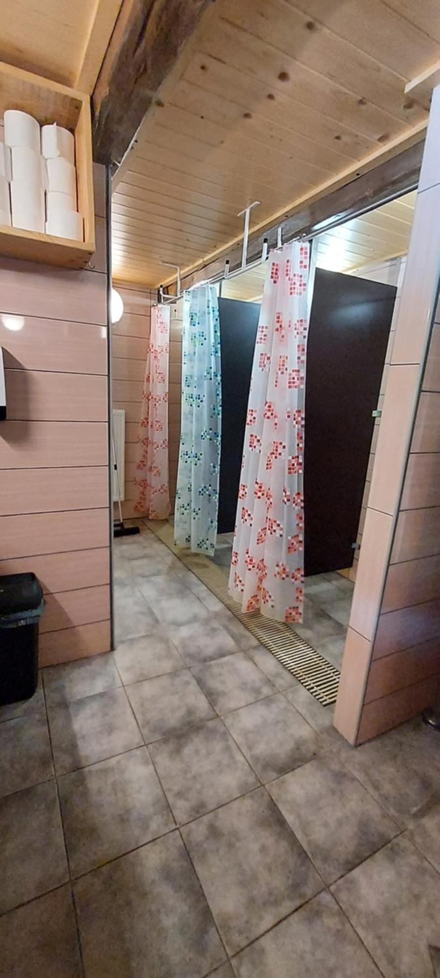 Гостевой дом House Jaro & Camp Jaro Веленье Экстерьер фото